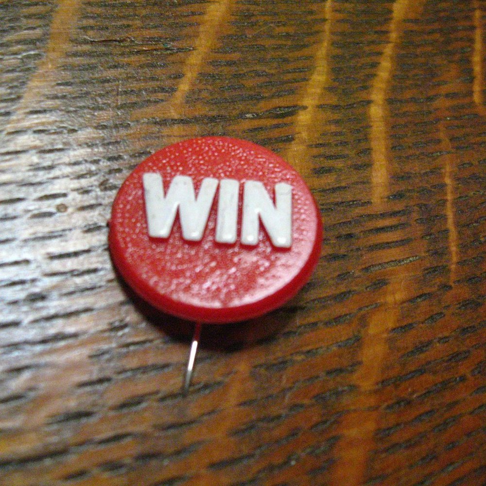 🥈 Win Vintage Support Lapel Stick Pin
